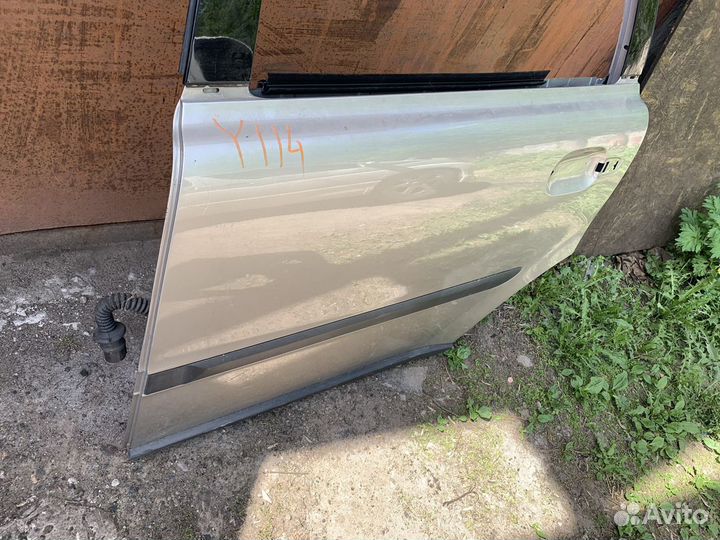Volvo xc90 дверь задняя левая золотистая