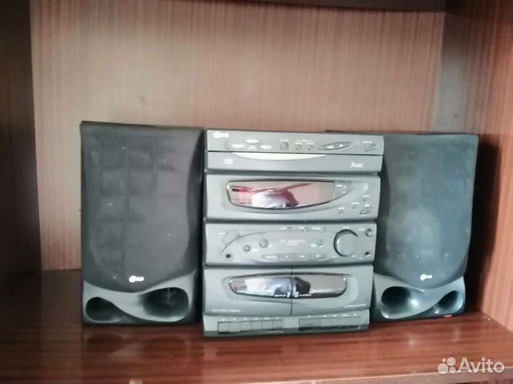 Музыкальный центр