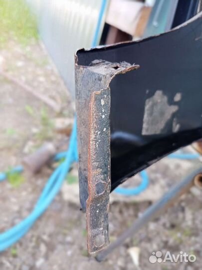 Крыло audi 80 b3