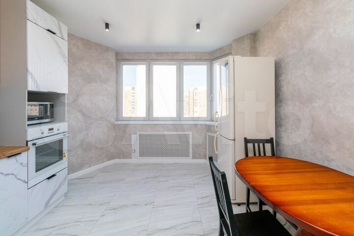 2-к. квартира, 60,1 м², 12/17 эт.