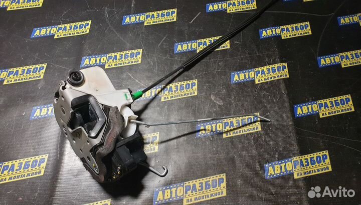 Замок двери задней правой Опель Астра J