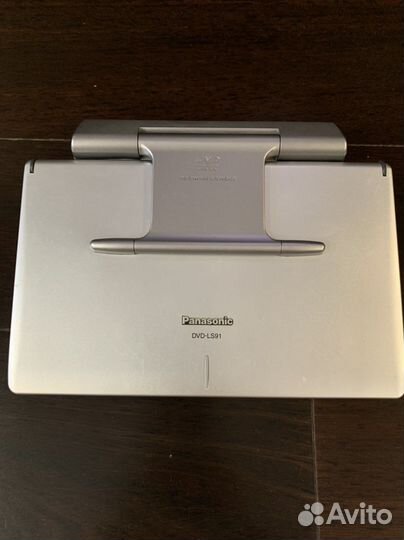 Портативный dvd плеер + 3 диска