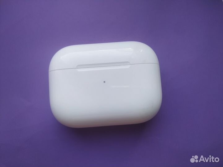 AirPods Pro 2 б/у кейс оригинальный, модель А2700
