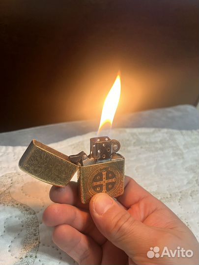 Зажигалка бензиновая zippo
