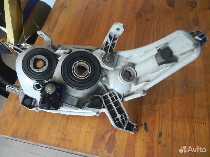 Фара правая Toyota Highlander 2