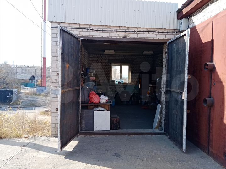 Гараж, > 30 м²