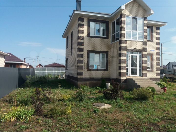 Дом 175 м² на участке 8 сот.