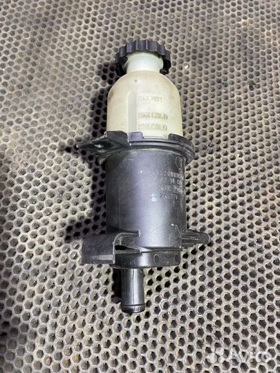 Бачок гидроусилителя Heep Liberty KJ 2.8 CRD