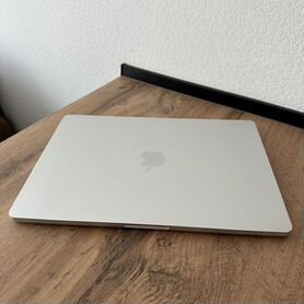 Apple macbook air 15"