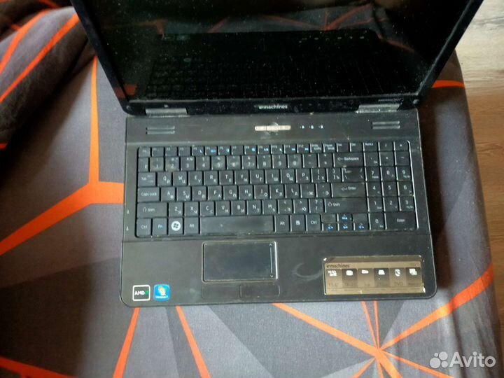 Старый ноутбук