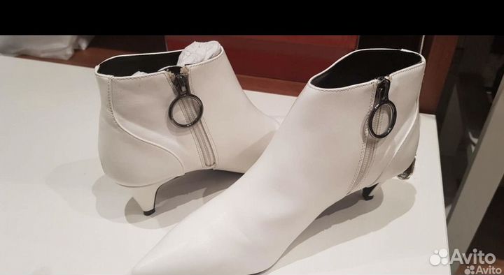 Ботильоны белые новые
