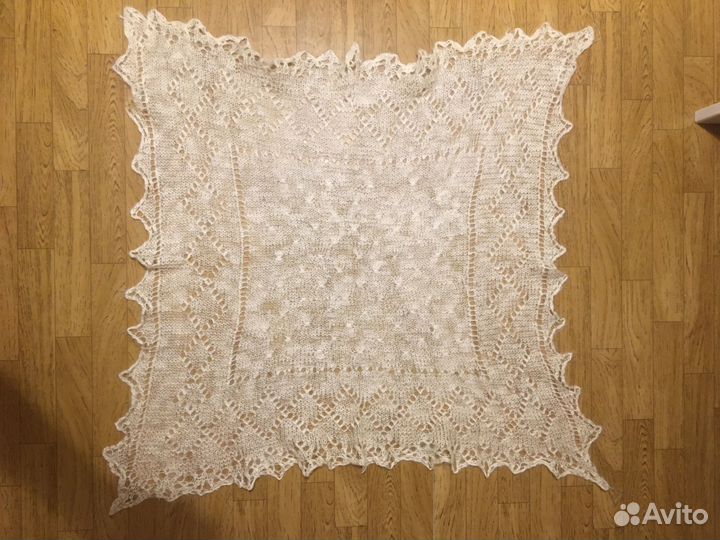 Пуховый платок шаль