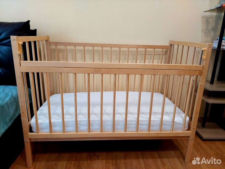 Кровать детская с матрасом