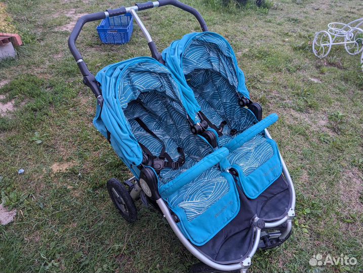 Коляска для двойни bumbleride indie twin