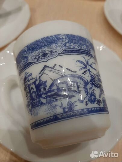 Кофейная чашка с блюдцем фарфор