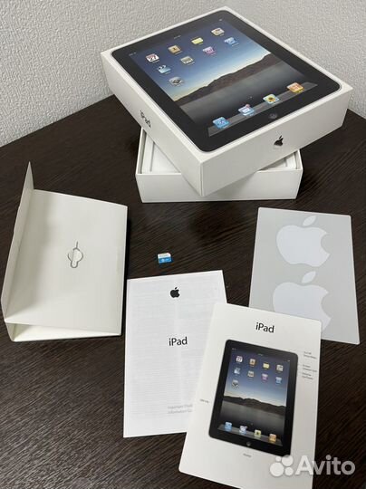 iPad первого поколения. Коробка и пакет