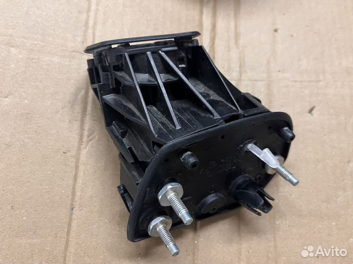 Крепление левого зеркала Toyota RAV4 xa 50