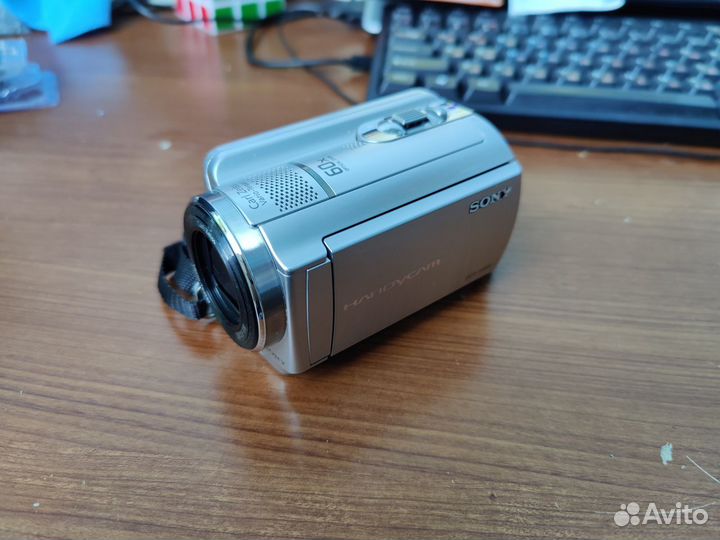 Видеокамера Sony dcr-sr68e