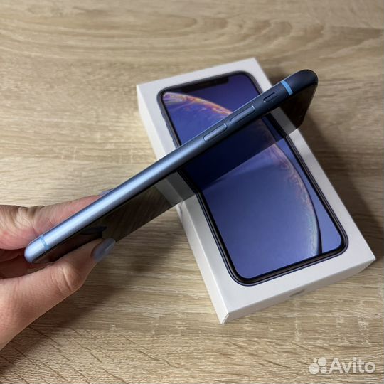 iPhone Xr, 64 ГБ