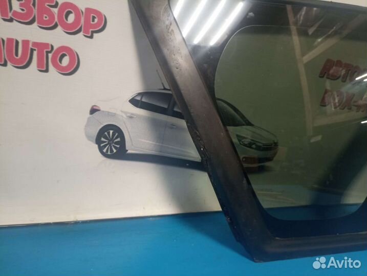 Форточка задняя правая Citroen C-Crosser