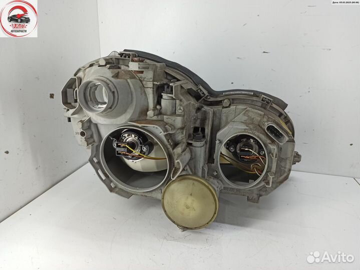 Фара правая б/у Mercedes W203 (C) 2038203161