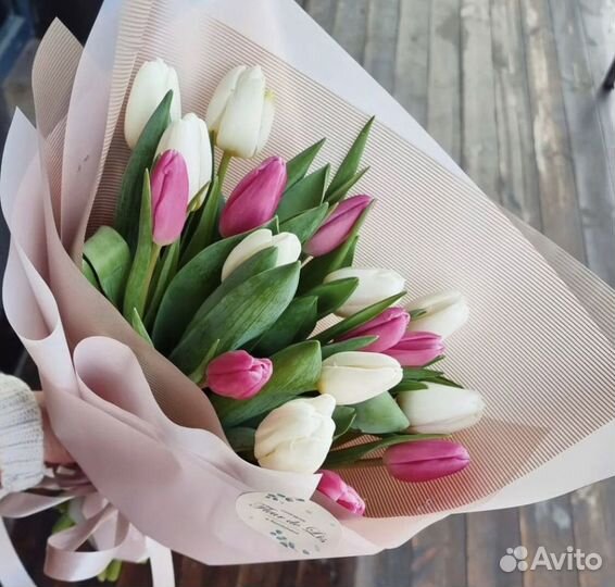 Букет тюльпанов 25 31 35 51 заказать тюльпаны