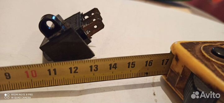 Кнопка вкл- выкл