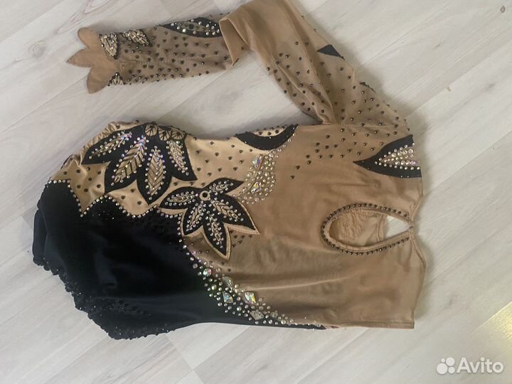 Купальник для художественной гимнастики