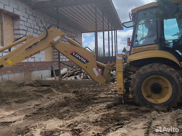 Услуги трактора, экскаватора погрузчика