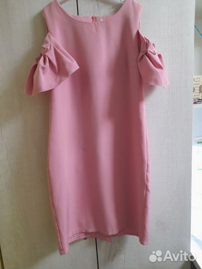 Платье розовое 42