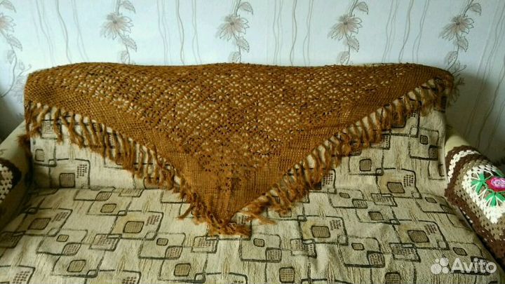 Продам шарфы, шали, детские: шапочки и сумочки