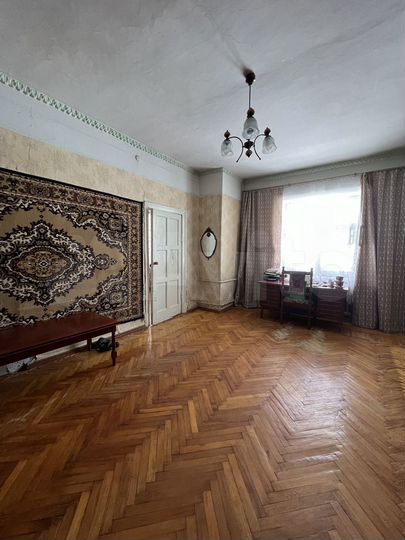 3-к. квартира, 81,2 м², 1/4 эт.