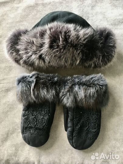 Шапка с варежками