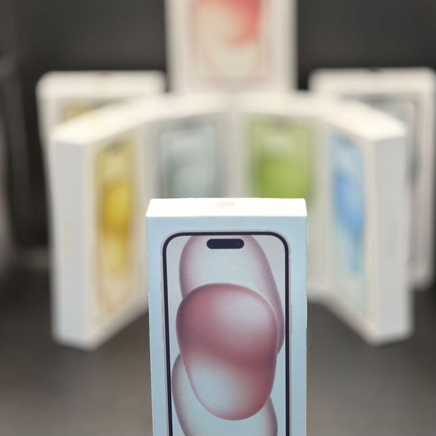 iPhone 15, 256 ГБ, SIM + eSIM
