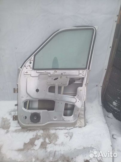 Дверь передняя правая УАЗ patriot