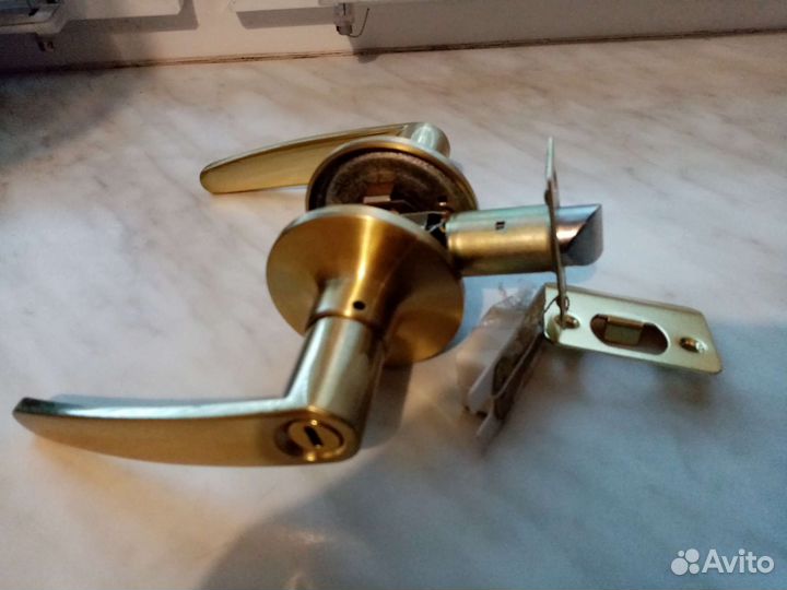 Дверная ручка