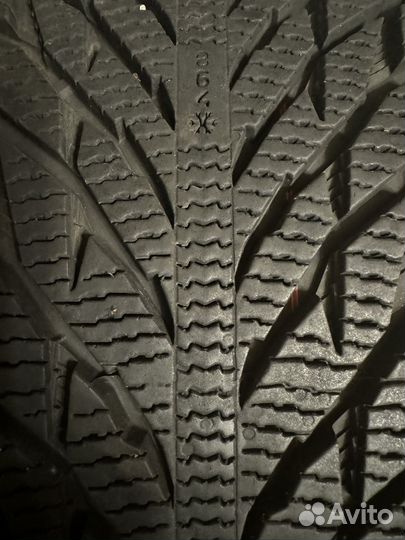 Nokian Tyres Hakkapeliitta R3 275/35 R20