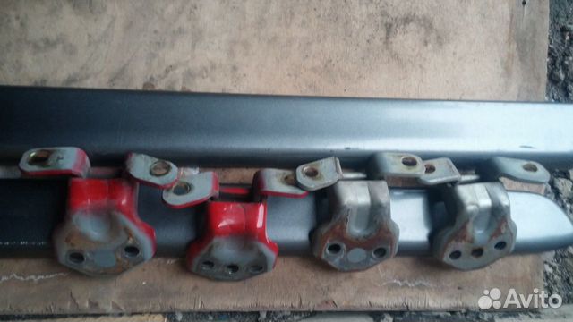 Mazda MPV 1999-2006 год петли передних дверей