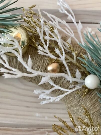 Новогодний венок ручной работы