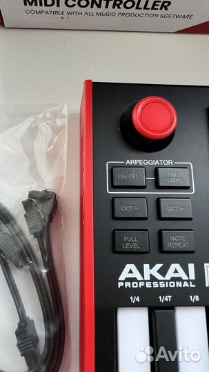 Миди клавиатура akai