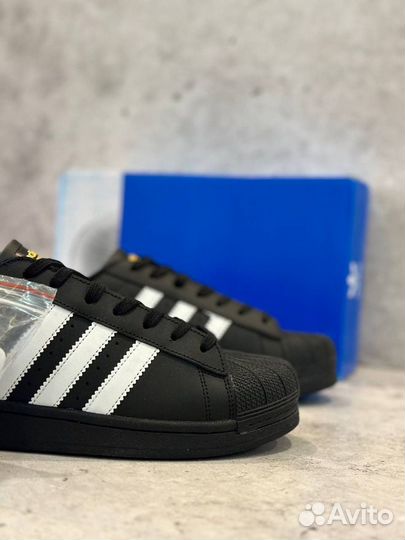 Adidas superstar