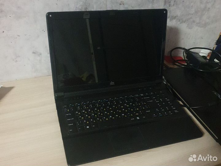Ноутбук Dns b5100m intel i3