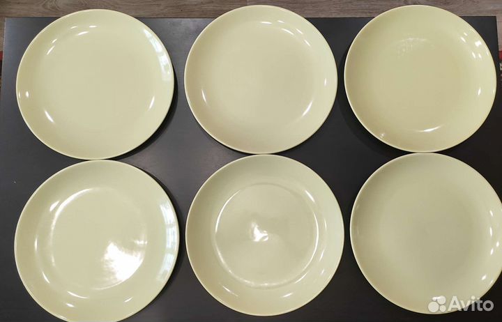Тарелки IKEA оливковые