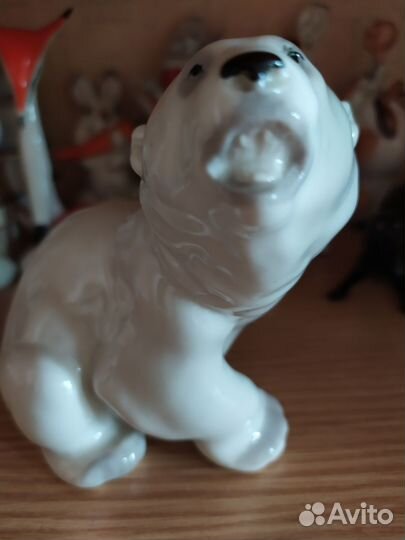 Фарфоровая статуэтка старое лфз СССР