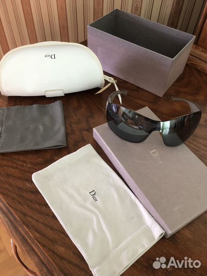 Солнцезащитные очки Dior женские