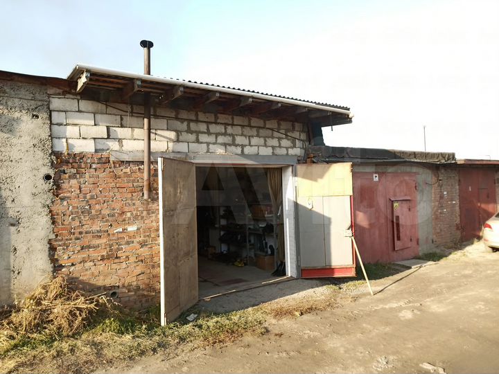 Гараж, > 30 м²