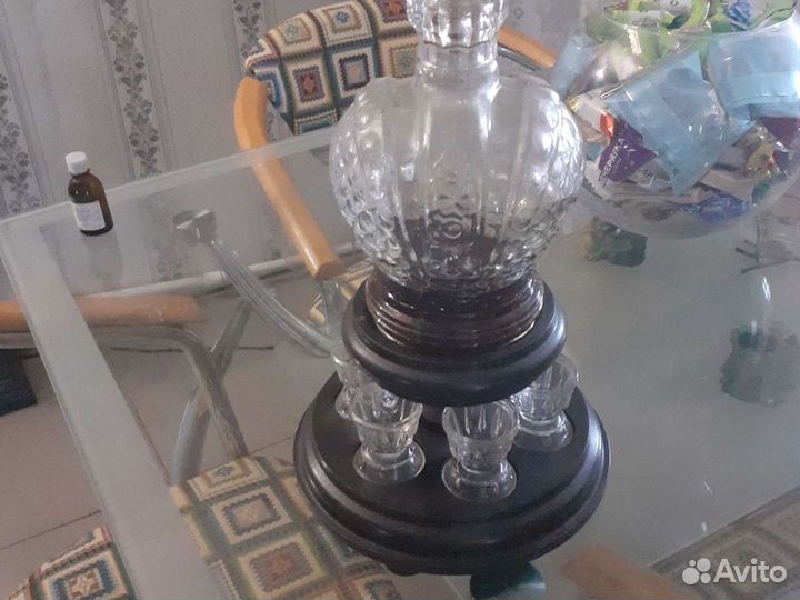 Графин с рюмками