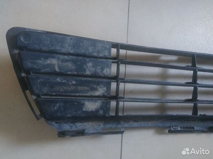 Решетка переднего бампера