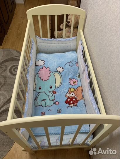 Детская кроватка
