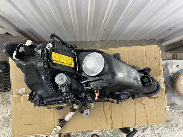 Фара передняя левая Lexus IS 250 2005-2013